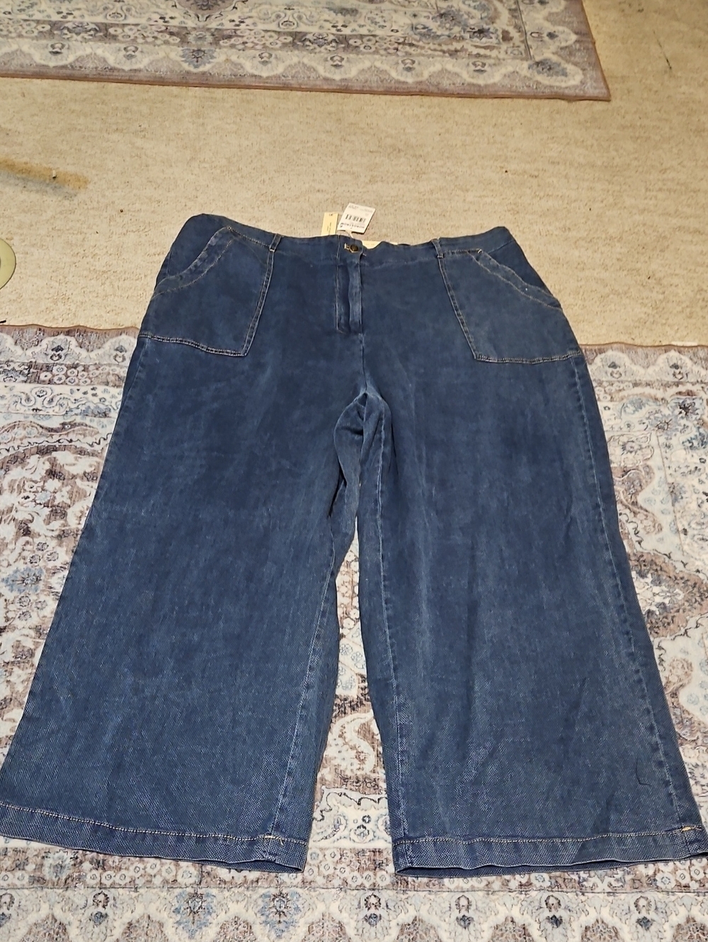 Max Studio Crop Wide-Leg Light Weight Women's Jeans in Indigo Blue